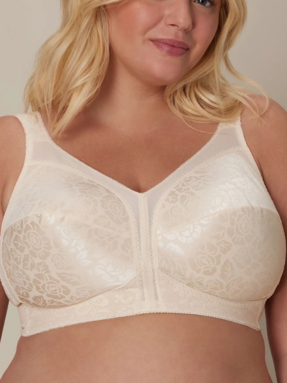 Playtex 18 Hour Ultimate Shoulder Comfort Wireless Bra Natural Beige 40DDD